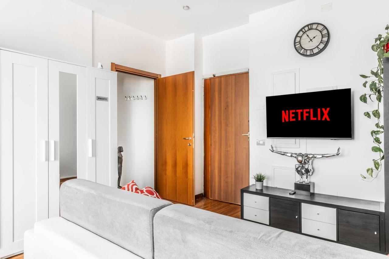 Appartamento 'Tribal House' Sansiro-Rhofiera-Duomo Milano Esterno foto